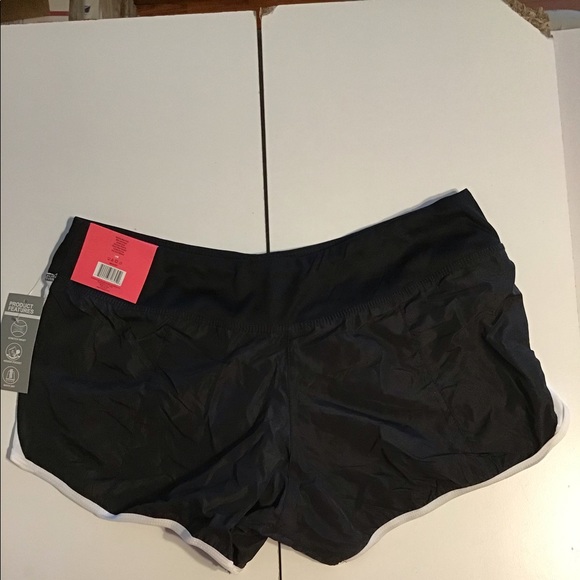 Series 8 Fitness Wear - Picture 3 of 4